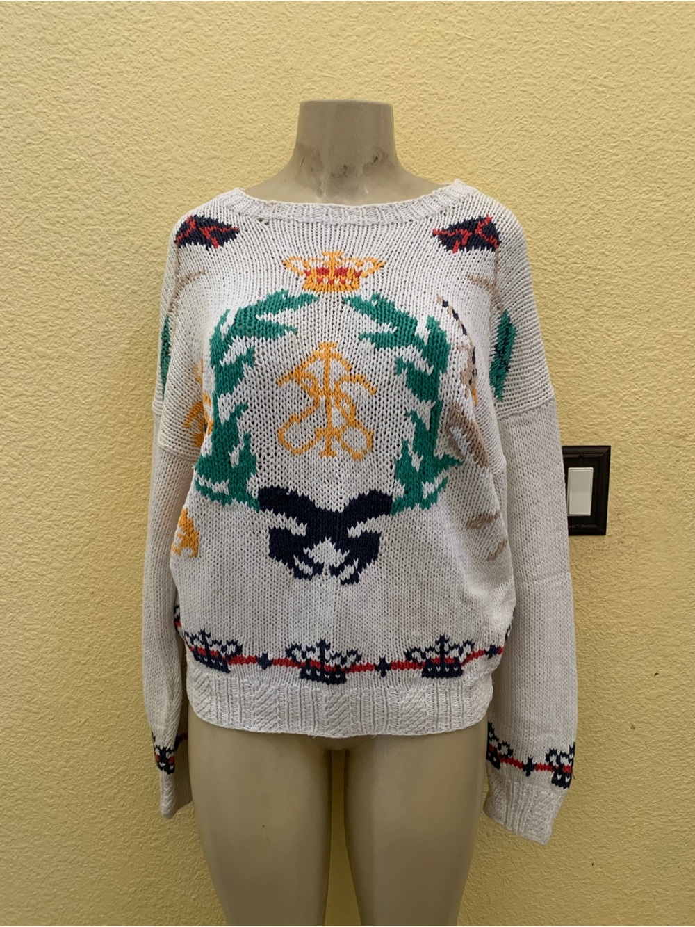 VTG Melbourne Elements Size Large Royal Emblem Crest Crewneck Knit Sweater